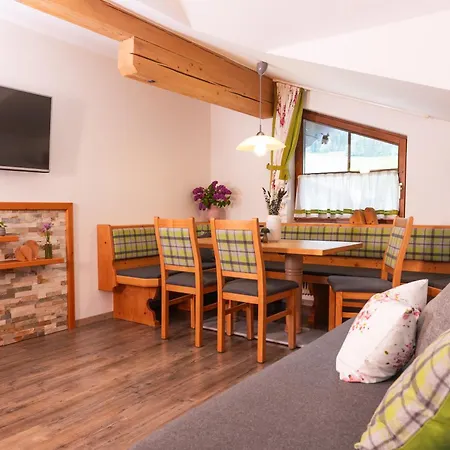 Gaestehaus Pilz بيت ضيافة 3*